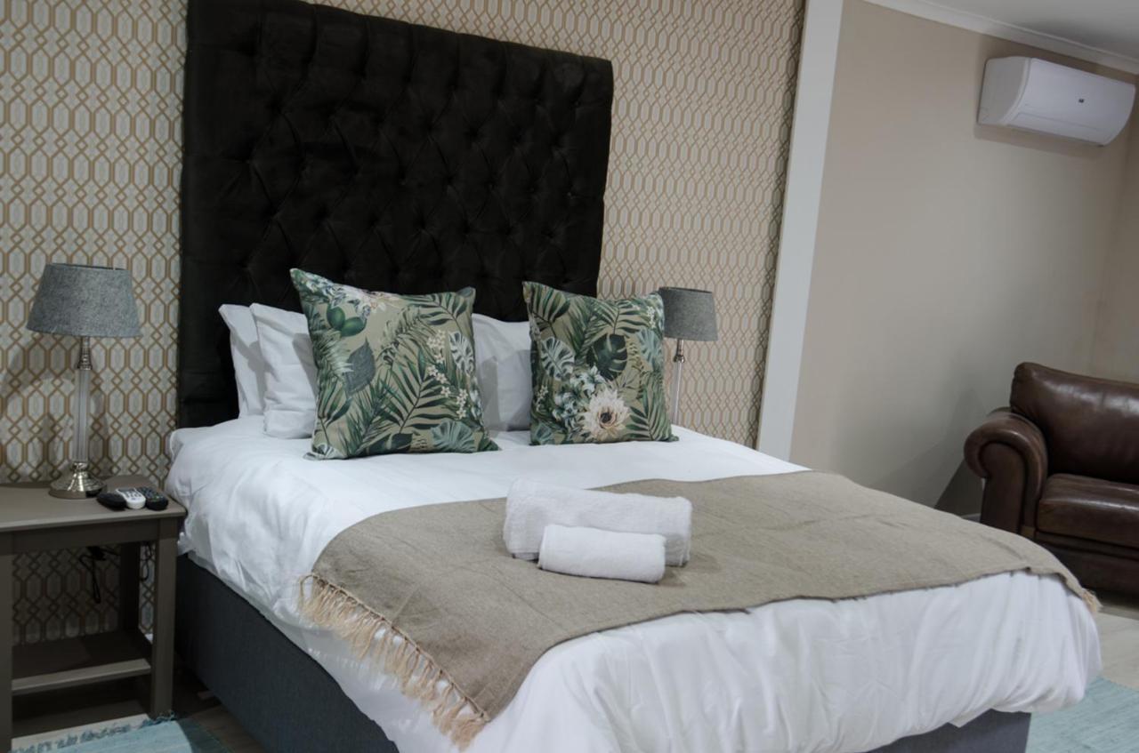 The Royal Bryanston Hotel Йоханесбург Екстериор снимка